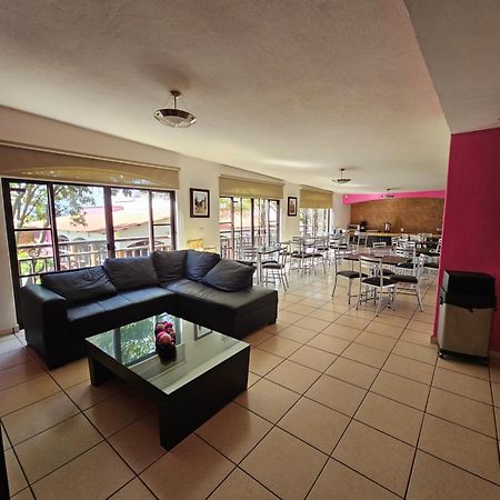Hotel Ejecutivo Aeropuerto Alvaro Obregon Buitenkant foto