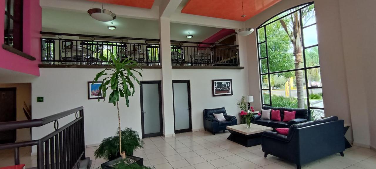 Hotel Ejecutivo Aeropuerto Alvaro Obregon Buitenkant foto